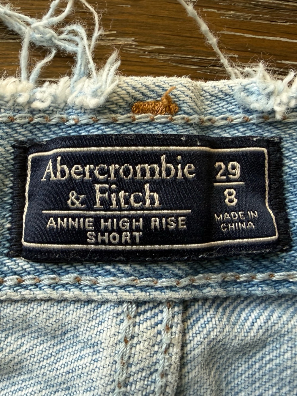 Abercrombie & Fitch denim 3” distressed jean faded shorts 8 - Picture 2 of 6